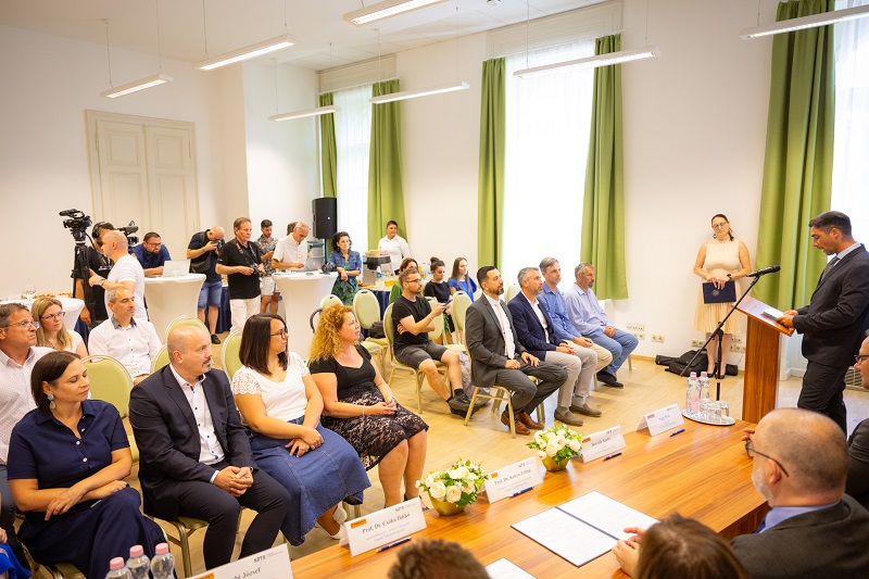 KJA-Number-2018_szegedi_tudomanyegyetem_contitech