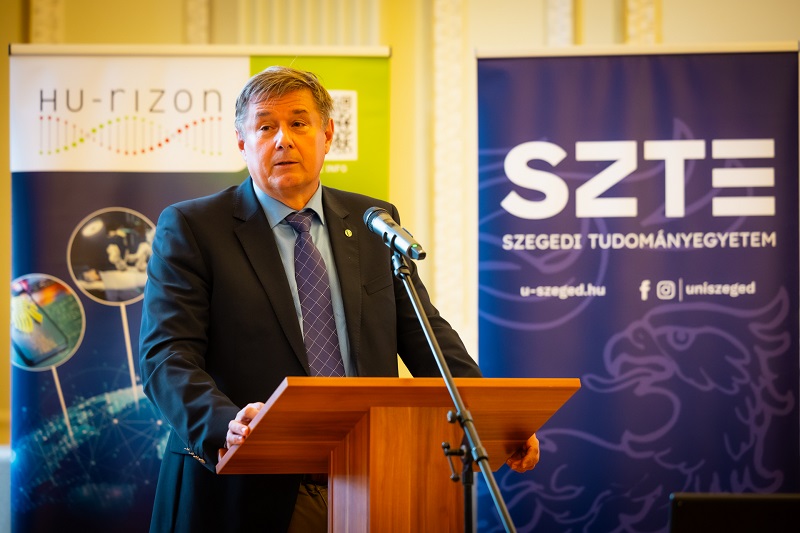Prof. Dr. Rovó László, az SZTE rektora