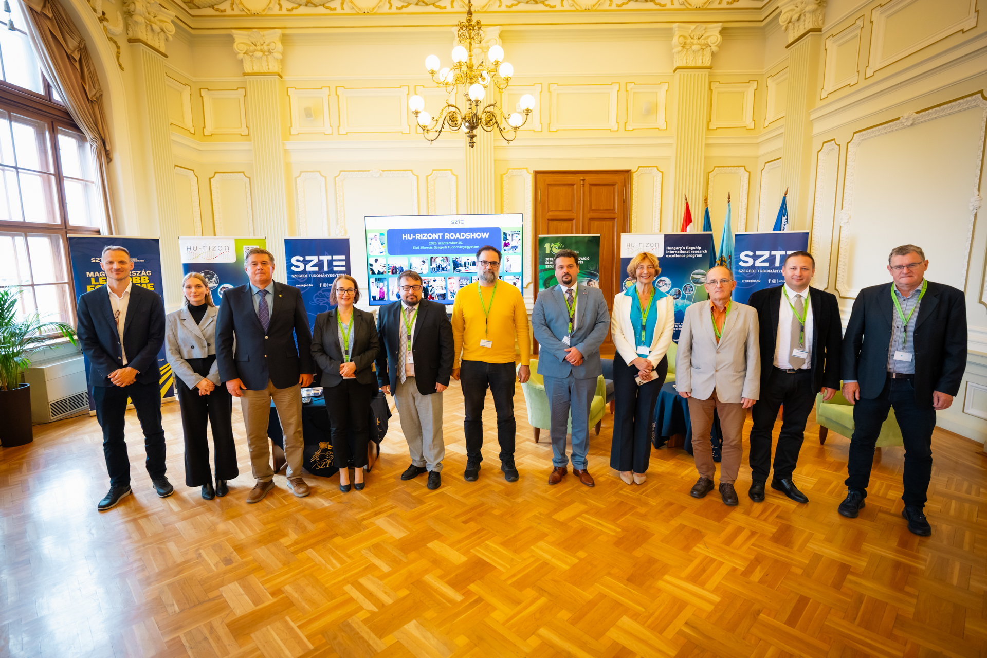 Az NKFIH HU-rizont roadshow előadói: Dr. Lengyel László, Csesznok Flóra, Prof. Dr. Rovó László, Dr. Schenk Borbála, Dr. Röst Gergely, Prof. Dr. Jelasity Márk, Dr. Maléth József, Dr. Fendler Judit, Prof. Dr. Bozóki Zoltán, Dr. Szilágyi István, Prof. Dr. 