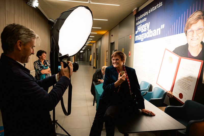 kariko___katalin_kecskeme__t_w_244